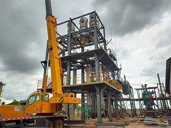 河北三效蒸發器安裝現場 河北三效蒸發器安裝現場