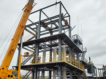 湖北三效蒸發器安裝現場 湖北三效蒸發器安裝現場